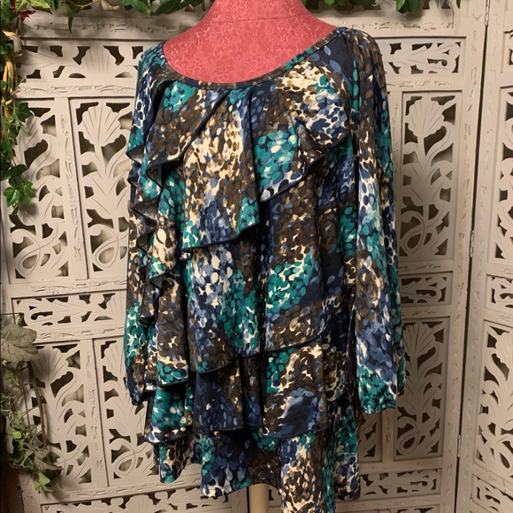 Allie & Rob Tops - BUY NOW PRICE! PLUS BLUE BLACK BROWN RUFFLED LONG SLEEVE TOP